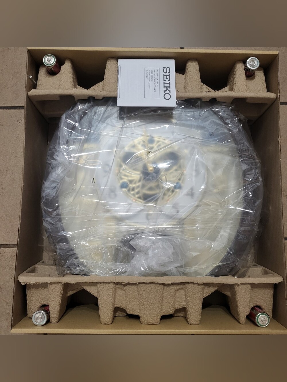 New In Box Seiko Clock - Picture 4 of 4